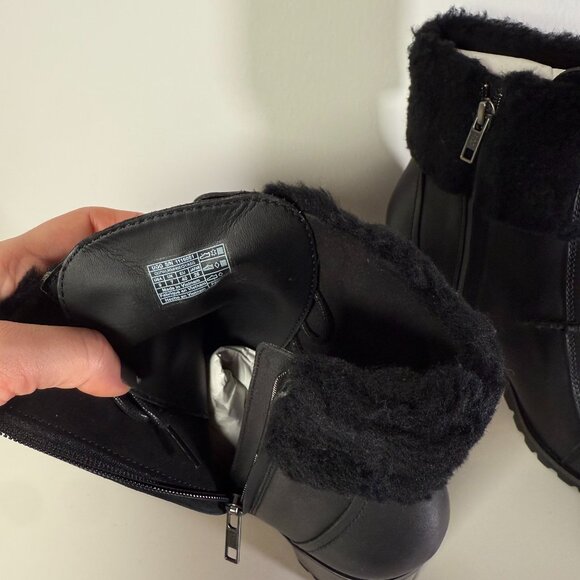 UGG Waterproof Booties - W9 - Picture 7 of 9